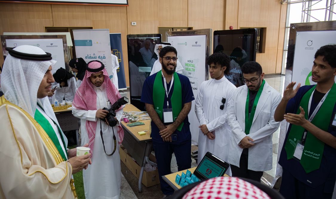 IAU_CPH's tweet image. جانب من مشاركة عدد من أعضاء وطلبة قسم علم النفس الصحي في فعاليات
#اليوم_العالمي_للصحة_النفسية 
والذي نظمه مركز الإرشاد الجامعي
في مبنى عمادة السنة التحضيرية.