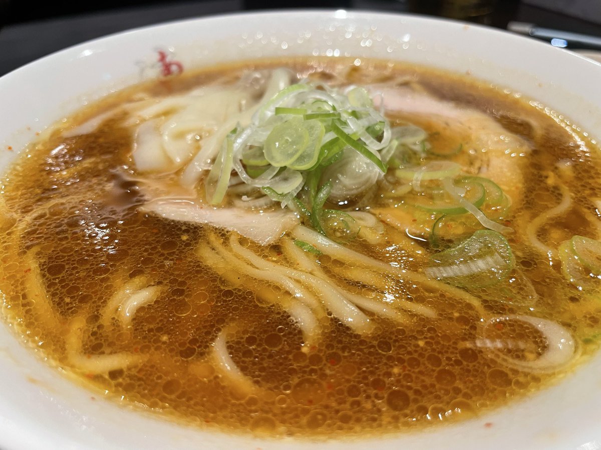 asuryu40's tweet photo. 今週も1週間ありがとうございました🍜✨️
海老醤油ラーメンも沢山ご注文頂きありがとうございます🦐✨️

次の営業は23(木)からとなっております
来週も引き続き塩＆海老醤油共々、よろしくお願いいたします🫶🏻

 #スペシャルお土産  #大事に大事に頂きます 🙏🏻✨️ https://t.co/ERq6xtAv5O