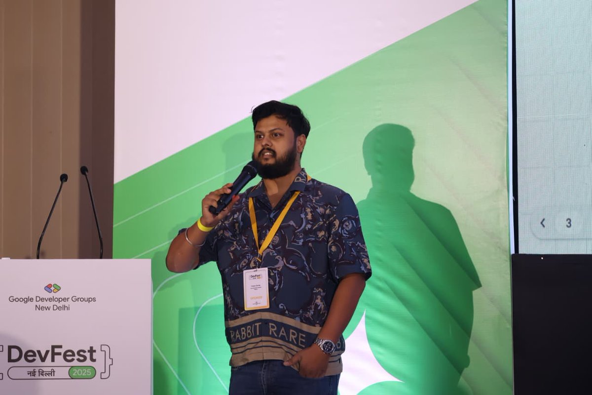 gdg_nd's tweet image. "Supercharge your Angular apps! ⚡📱
Join Pranav Kumar, Associate Staff Engineer at Nagarro, for “Transforming Angular Apps with Firebase Genkit & AI Hosting.” Discover how AI and Firebase can take your apps to the next level.
#DevFestDilli2025 #Angular #AI #Firebase"