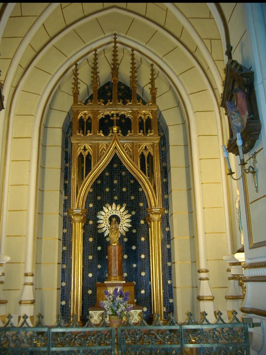 Fiesta Nacional de España 🇪🇦
Nuestra Señora del Pila
Iglesia de San Fermín de los Navarros
Calle Eduardo Dato, 10 #Madrid #España #fiestasDelPilar2025
#GuardiaCivil #Zaragoza #Villabrázaro #Zamora #CyL