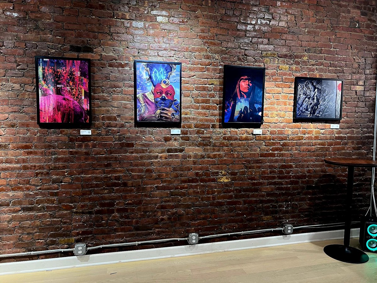 IshikaGuha2's tweet image. GM!

Sharing some photos from &apos;The Canal Street Show&apos;, New York, where the printed version of my digital work &apos;Midnight Haze&apos; was showcased alongside pieces by talented artists from around the globe.

Really thankful to the curation team for bringing this exhibition to life!