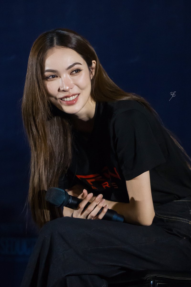 everythngwbcl_a's tweet image. รอยยิ้ม :) 

MAJOR X EL TRON ARES 
 #TronAresTHxENGLOT
#ชาล็อตออสติน @itscharlotty