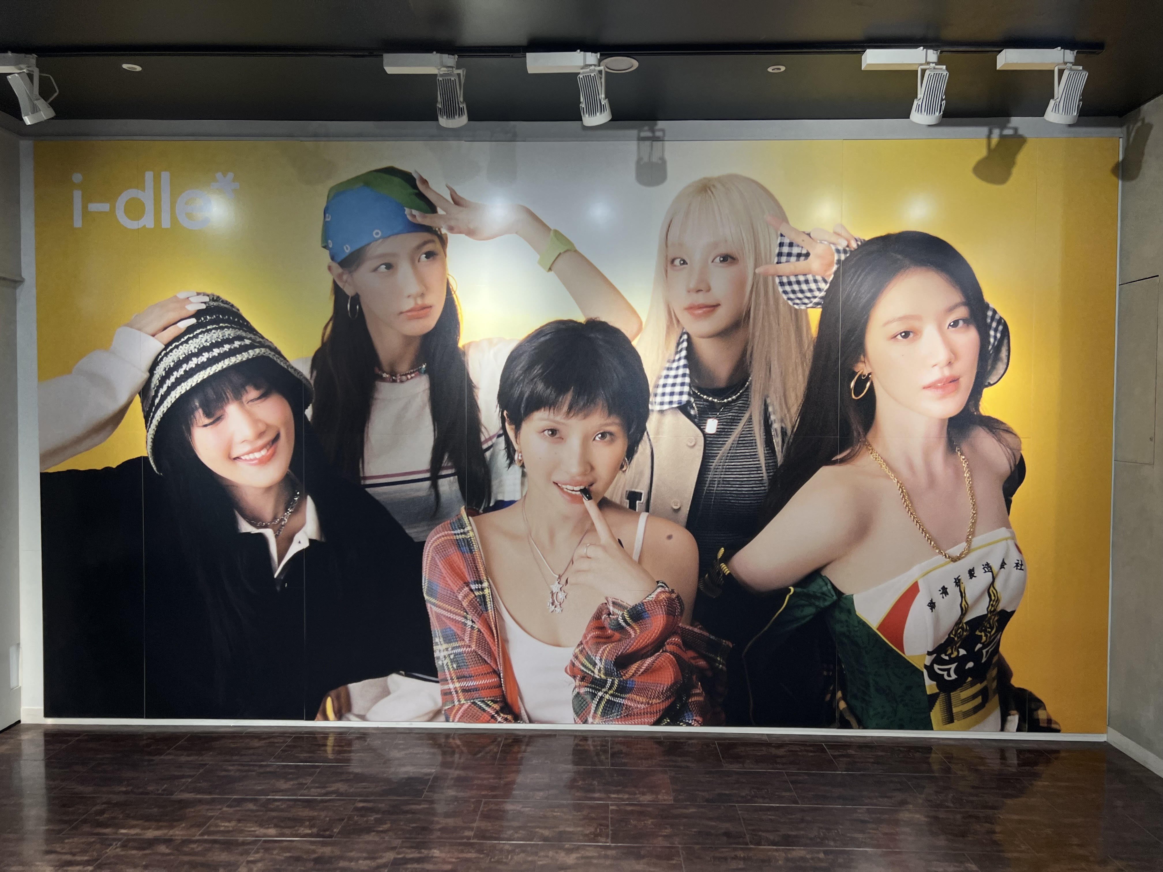 アイドゥル idle タワレコ 渋谷 ラキドロ ウギ エプロン アイドゥル idle タワレコ 渋谷 ラキドロ ウギ エプロン アイドゥル