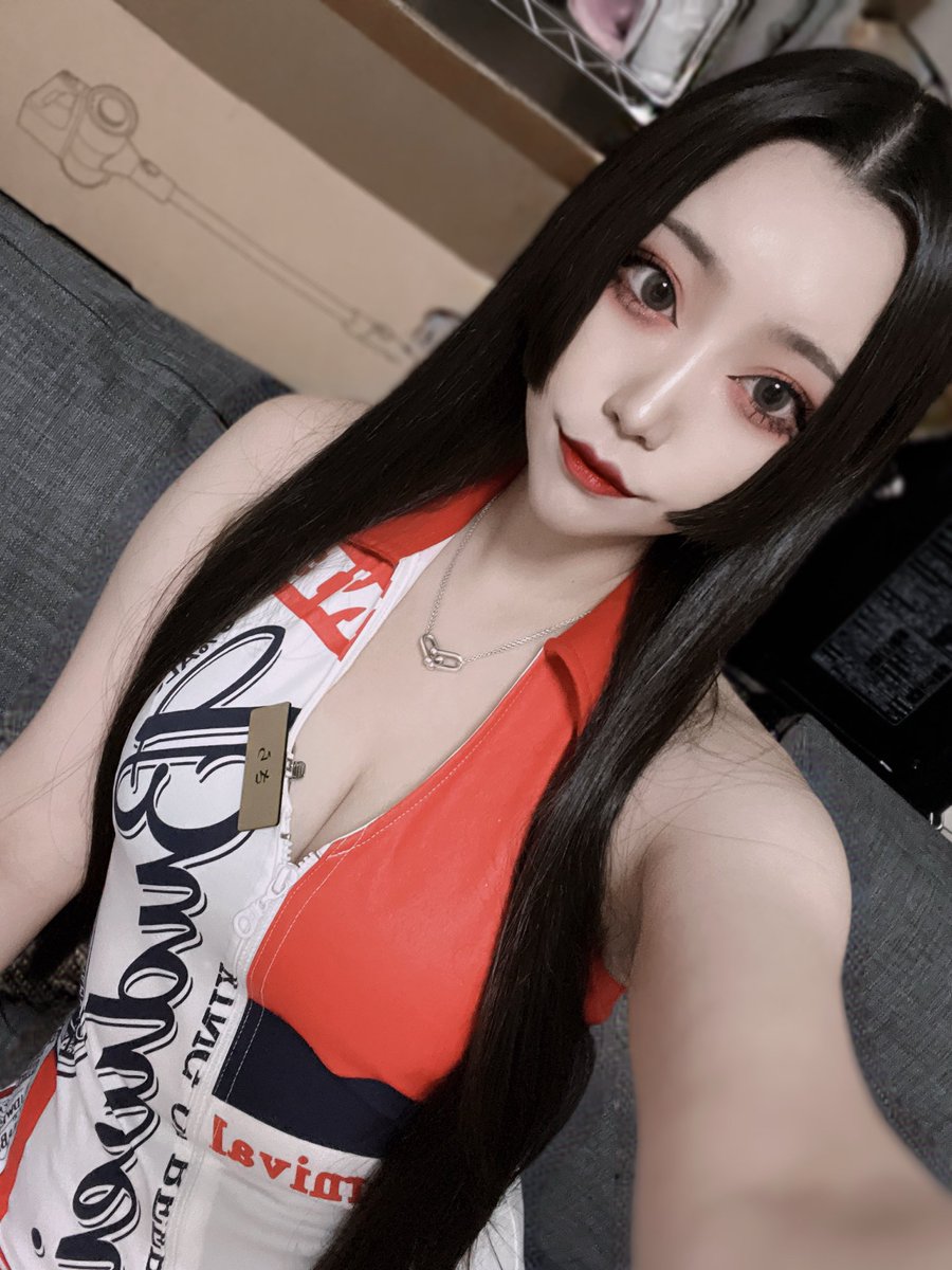 ruringo74's tweet photo. 17:00〜23:00 🍻♥️
(@succubus_akasak )

衣装かなり可愛い〜！
是非見に来てください🤢 https://t.co/MvTNpnfiYX