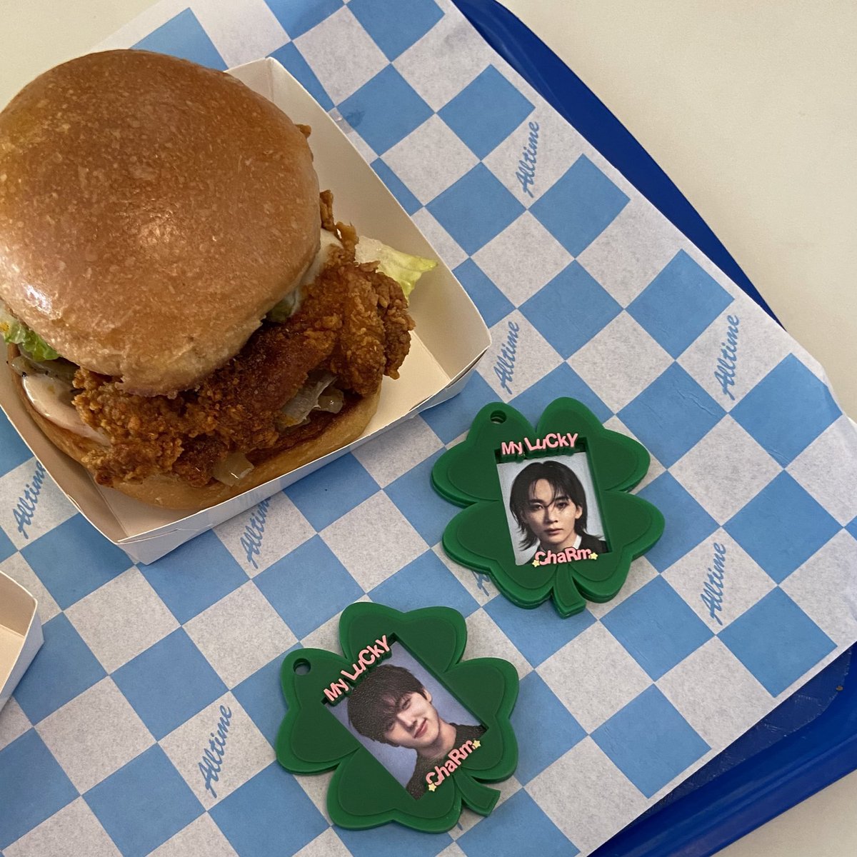 9502loveclub's tweet image. My Lucky Charm ID Holder preorder is extended!! ٩(^ᗜ^ )و ´-

📆 oct 6-15
🔗 bit.ly/LuckyCharmPO4 on bio
💸 65-68k

feel free to hit us up for further details! &amp;lt;3