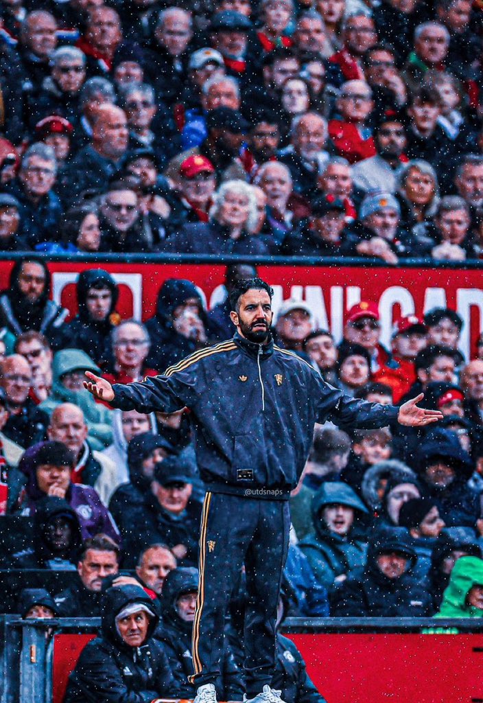 bigcranial's tweet image. Happy Sunday ct
Have a blessed Sunday all Manchester United fans 
#MUFC