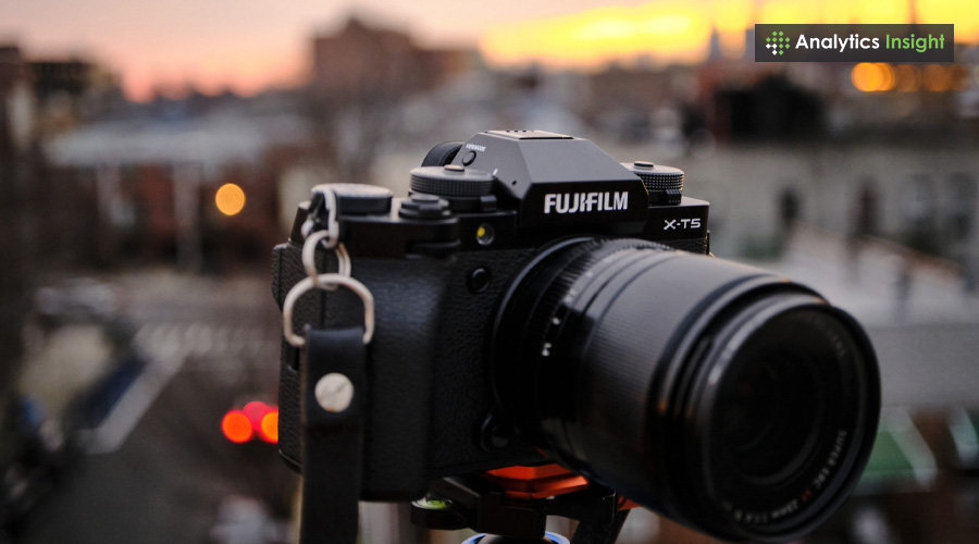 analyticsinme's tweet image. 𝗕𝗲𝘀𝘁 𝗖𝗮𝗺𝗲𝗿𝗮𝘀 𝗨𝗻𝗱𝗲𝗿 $𝟮𝟬𝟬𝟬 𝘁𝗼 𝗕𝘂𝘆 𝗶𝗻 𝟮𝟬𝟮𝟱 

Upgrade your photography game! Check out the best cameras under $2,000 in 2025. Stunning photos, cinematic videos, and travel-ready designs! 

#Photography #Vlogging #Cameras #Mirrorless #DSLR #TravelGear