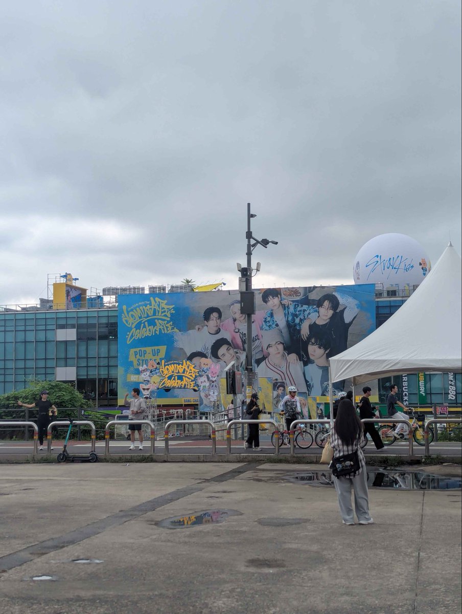 diorprodhjs's tweet image. skz pop up!