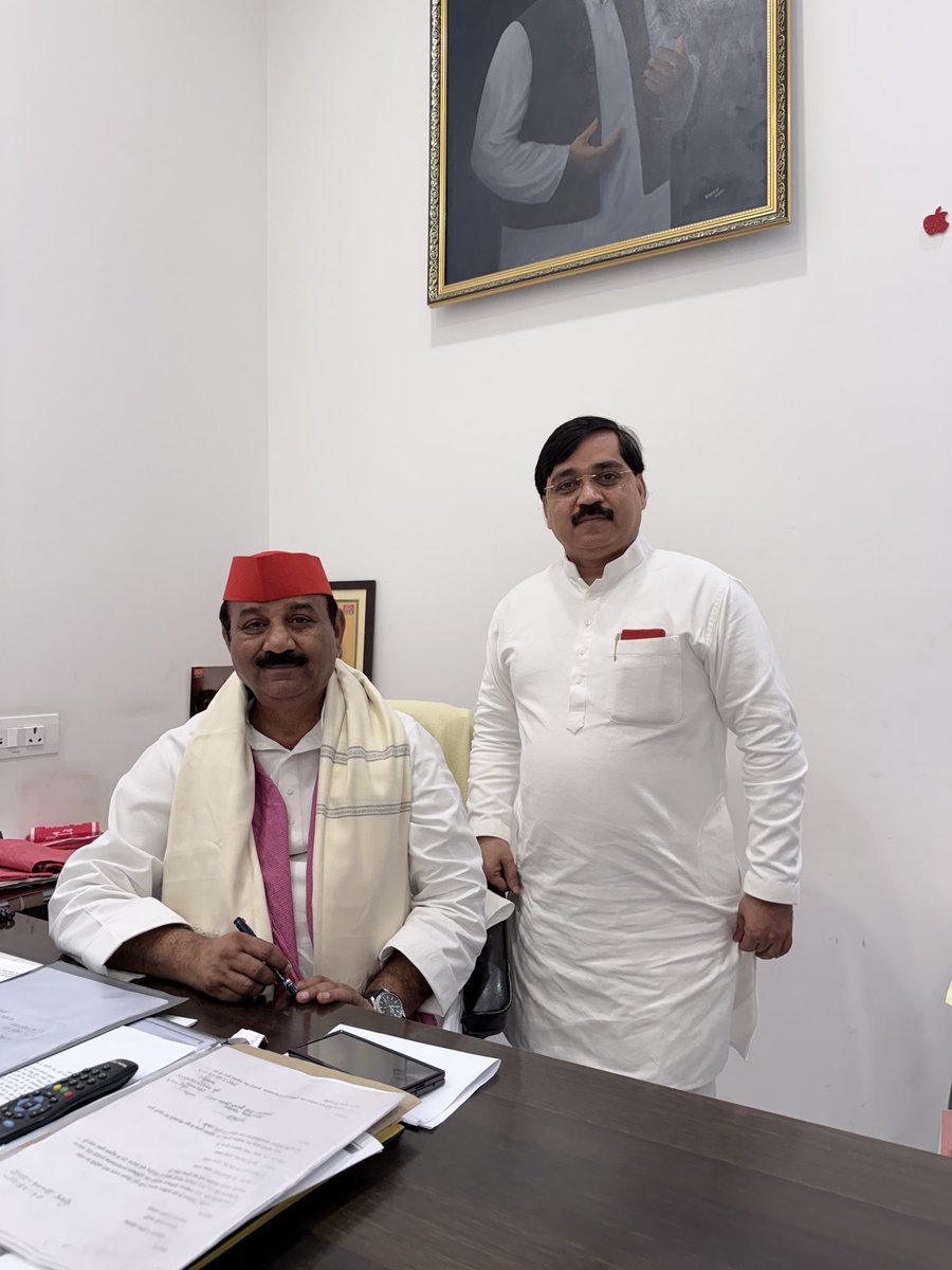 Manoj_Yadav_'s tweet image. उत्तर प्रदेश समाजवादी पार्टी के माननीय प्रदेश अध्यक्ष श्याम लाल पाल जी को उनके जन्मदिवस की हार्दिक बधाई और शुभकामनाएं।