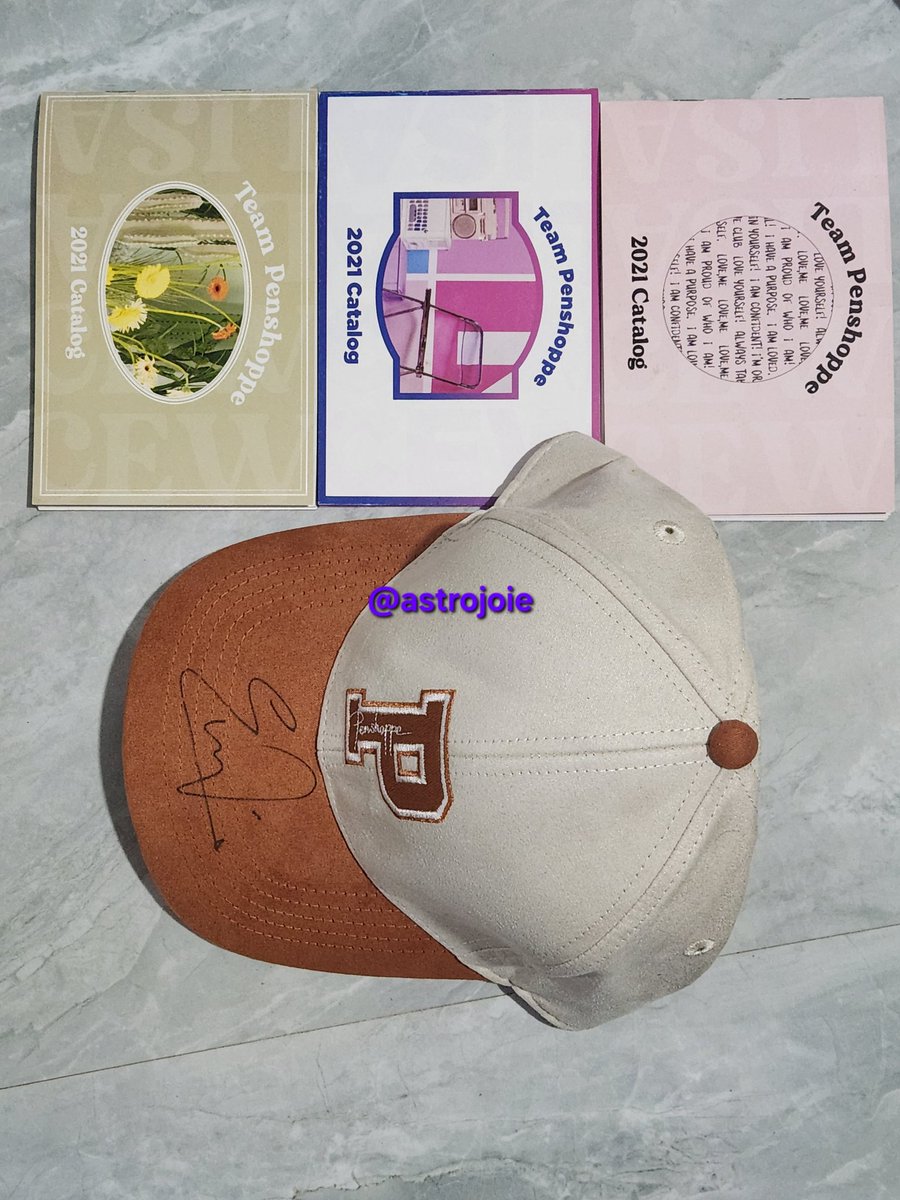 AstroJoie's tweet photo. Eunwoo signed cap (1st batch) https://t.co/x2TKA7eQy6