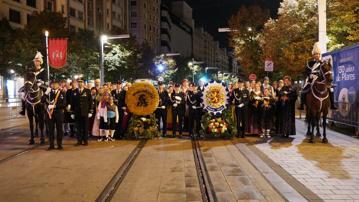 policiazaragoza's tweet photo. Momentos únicos de la Ofrenda de Flores #Pilar25 https://t.co/giNRdDKWTj