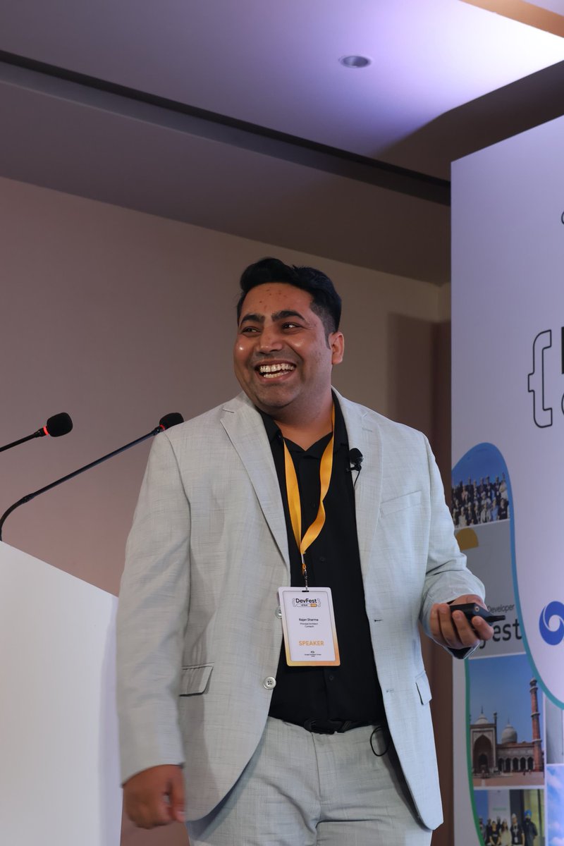 gdg_nd's tweet image. Kicking off with Rajan Sharma as he dives into Semantic Search & Intelligent Content Discovery with Embeddings 🚀
Let’s decode how AI truly understands context!
#DevFestDilli2025 #DevFestDelhi25 #SemanticSearch #GDGNewDelhi