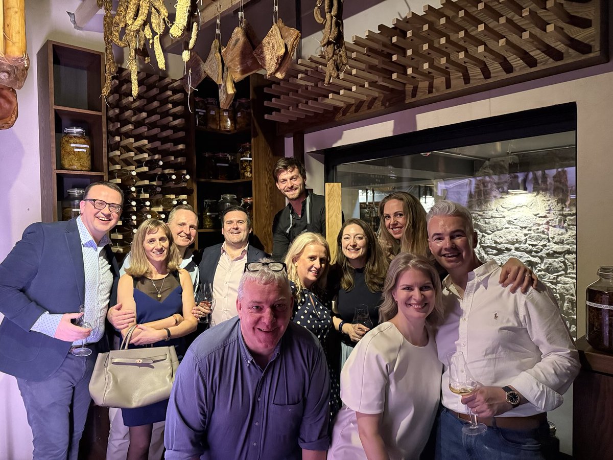 Wonderful evening with great pals ⁦⁦<a href="/LignumGalway/">Lignum Restaurant</a>⁩ if you've not been and you love ur food get it on the list. Danny and Molly should be so proud of what they've created