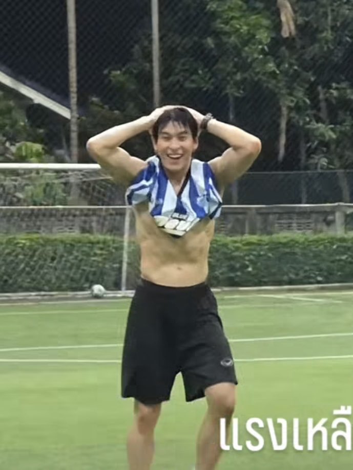 littleroad_'s tweet image. เกาหลีว่าไงอะ