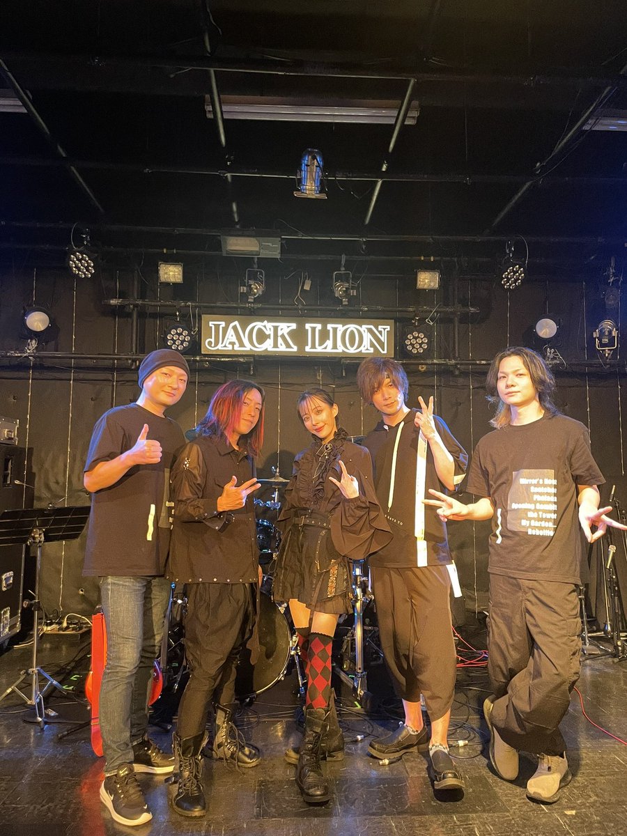 soLi 大阪公演
ありがとうございました🎸🎻
東京、愛知、石川、大阪とThe Motherリリースツアー各地、皆さま最高でございました。
また来年も計画しますので、宜しくお願い致します！