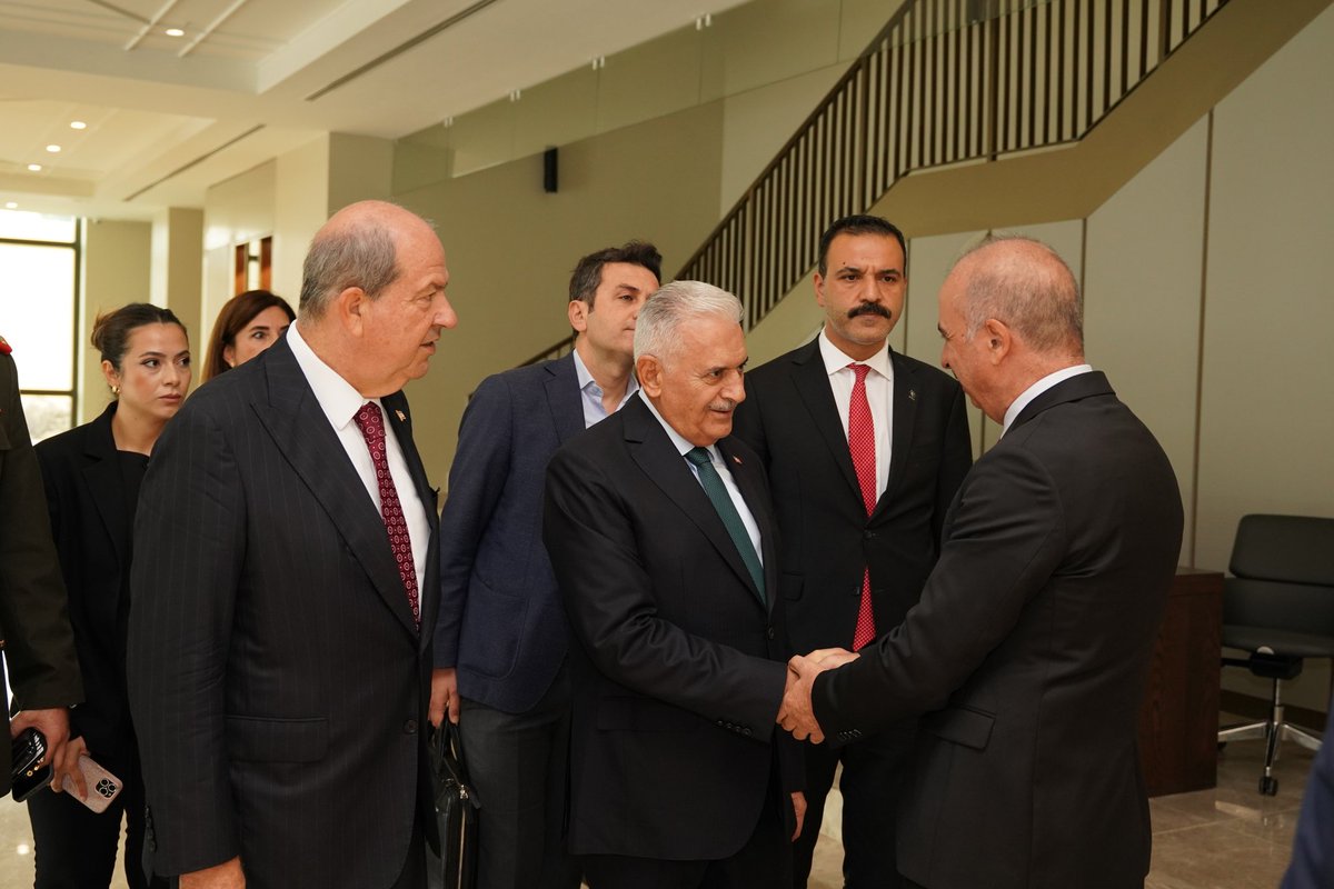 III. Türk Dünyası Uluslararası Mühendislik Zirvesi, 06–08 Ekim 2025 tarihleri arasında “Teknoloji ve Mühendislik” temasıyla Kuzey Kıbrıs Türk Cumhuriyeti Cumhurbaşkanlığı yerleşkesinde başarıyla tamamlanmıştır.

Zirvemize KKTC Cumhurbaşkanı Sayın Ersin Tatar ve T.C. son