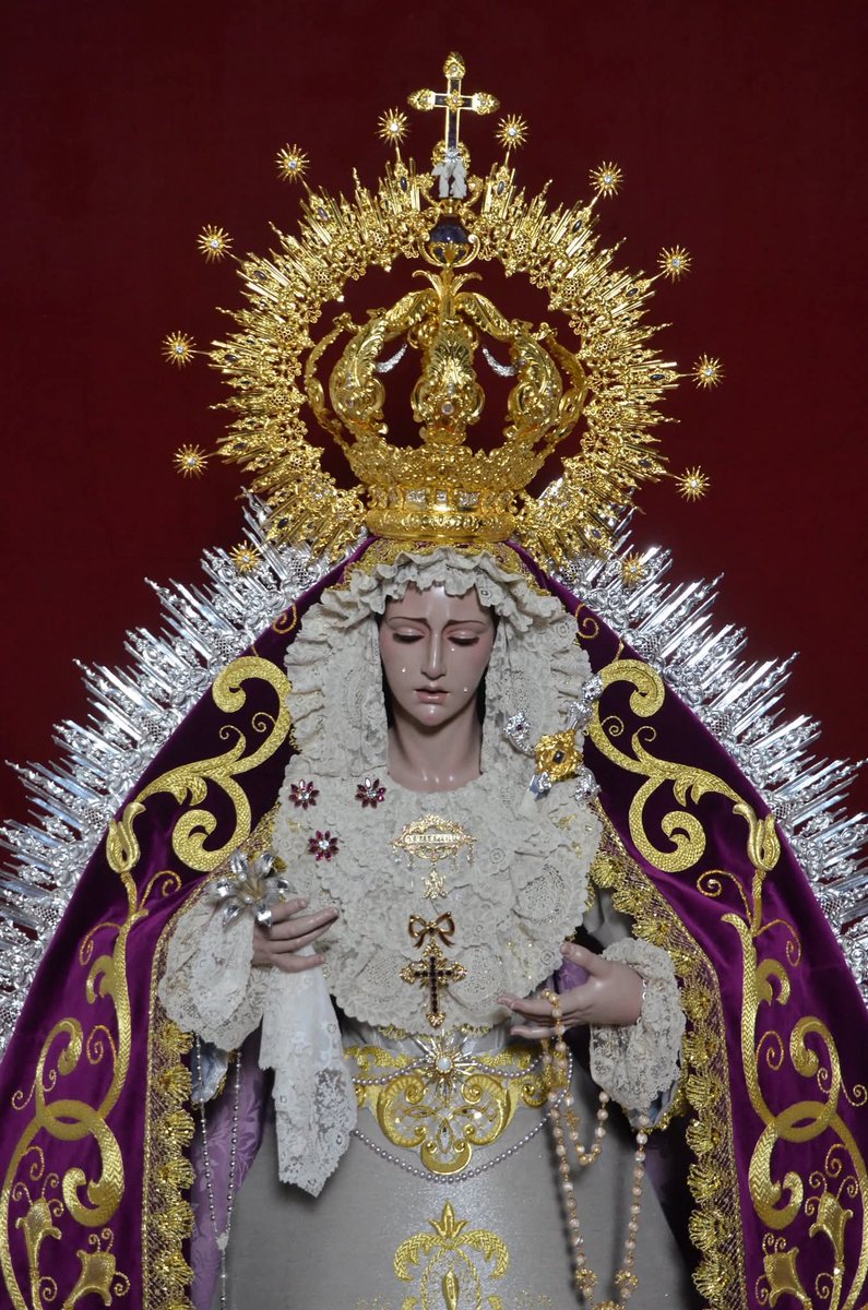 [COMUNICADO OFICIAL]

Nuestra Cofradía ha tenido un gesto de fraternidad con la Cofradía <a href="/SentenciaVM/">Cofradia de la Sentencia</a>, con motivo de la bendición de su nueva Titular, María Santísima de Gracia y Perdón, entregando un puñal, símbolo de unión y devoción mariana.