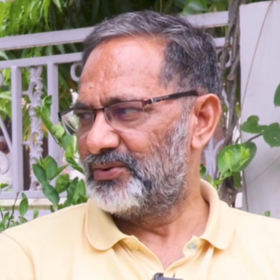 BhanuNand's tweet image. तुलसीदास का ब्राह्मण समाज ने बहिष्कार किया था, तुलसीदास भीख मांगते थे और रात में मस्जिद में सोते थे

जी हां आप सही सुन रहे हो 

इस बात का खुलासा किया है राजकुमार भाटी जी ने 
राजकुमार भाटी जी यू कहें इतिहास की चलती फिरती लाइब्रेरी है 

राजकुमार भाटी जी बताते हैं जब तुलसीदास जी…