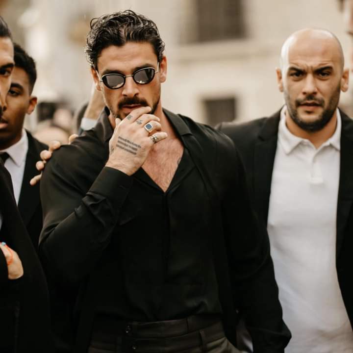 DurableMLecture's tweet image. 18 Habits that will Transform you into a True ALPHA.

(Men learn too late)

1) Never be afraid of making people angry especially women.