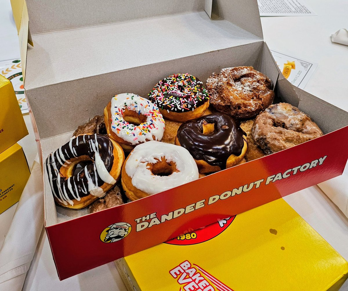4BillLewis's tweet image. Good Sunday morning. It&apos;s time to make the donuts. But first, coffee! #ButFirstCoffee #SundayThoughts