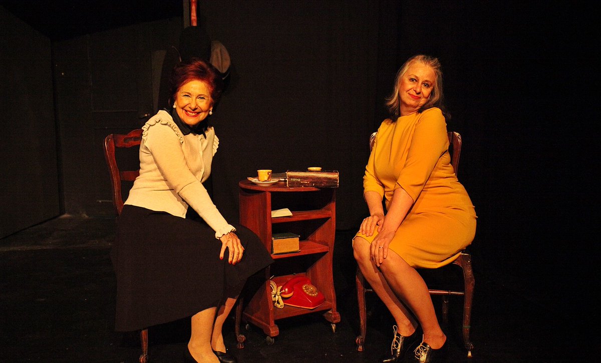 HOY en SUENA EL VIENTO.
15 hs. entrevistamos a la compositora uruguaya, FLORENCIA NUÑEZ, y su cuarto álbum y show en BsAs.
15.30 hs. cerramos el programa y nos traen  la Obra en narración oral, de LA RECETA DE PETRONA, y charlamos con MIRIAM SIMCOVICH.
Hoy 14 hs.
FM LA PATRIADA.