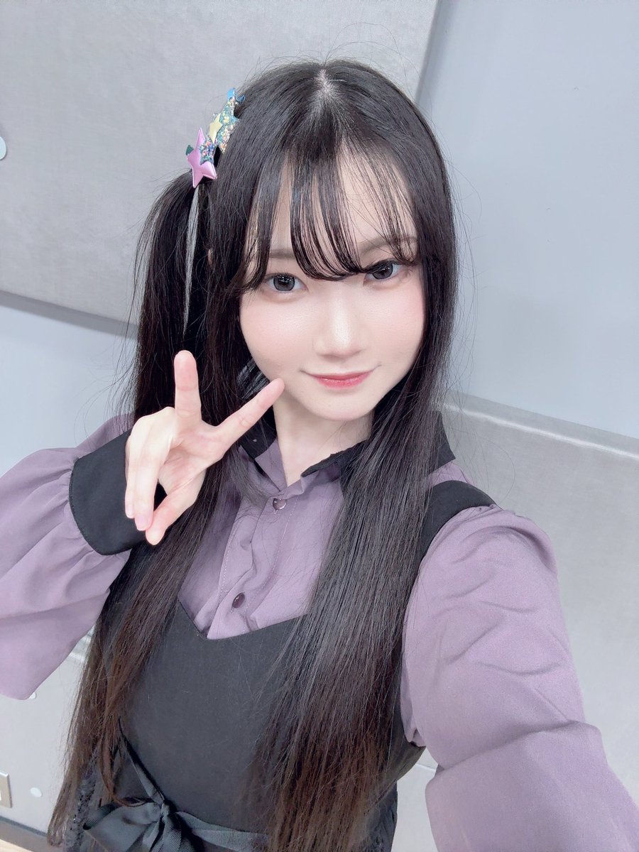 #ステラソラ リリース直前生放送ありがとうございました！！！

リリース日も決定しましたし、ようやく私の演じるチトセちゃんも発表できましたし、嬉しい情報も盛りだくさんでますますステラソラが楽しみになった生放送でしたね！！💜

チトセ絶対ゲットするぞーー！！⚔