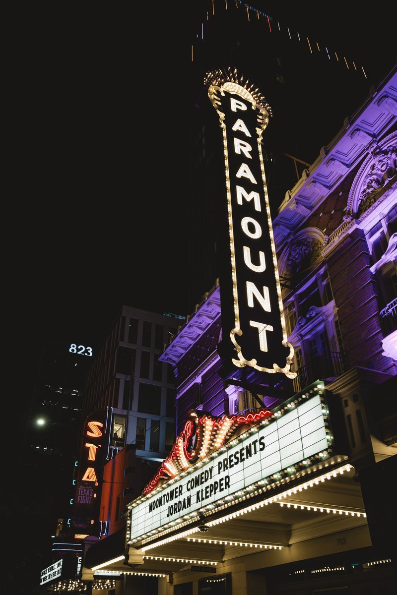 .<a href="/jordanklepper/">Jordan Klepper</a>: The Daily Show desk ➡️ <a href="/ParamountAustin/">Paramount Theatre</a> for a SOLD-OUT SHOW. 

📸: <a href="/RachelParkerPix/">Rachel Parker</a>