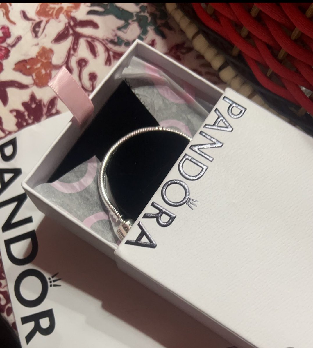 shereeeeeeen tweet media