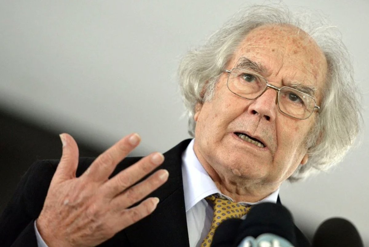 BlogdoNoblat's tweet image. Frase do dia

“Corina Machado faz parte da política dos Estados Unidos contra o governo venezuelano. Ela não foi premiada por ter trabalhado pela paz e pelo povo da Venezuela. Preocupa-me que o Comitê do Nobel tenha tomado essa decisão.” (Adolfo Pérez Esquivel, prêmio Nobel da…