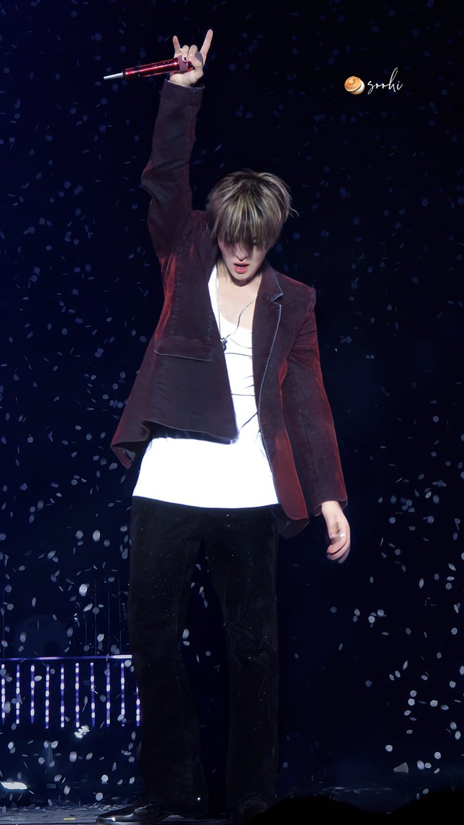 251011 🤘🏻

#지훈 #JIHOON #ジフン 
#트레저 #TREASURE