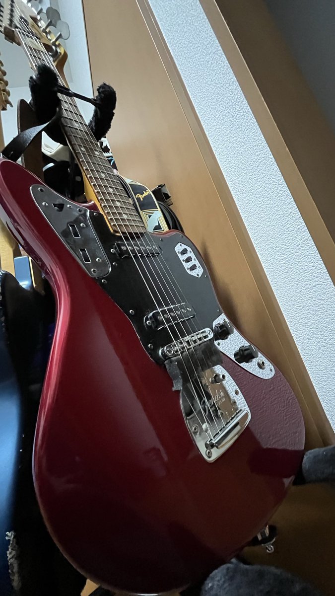 sea_u_1's tweet image. 2年ぶりにジャガーの弦張り替えた〜 #fender #jaguar #フェンダー #ジャガー