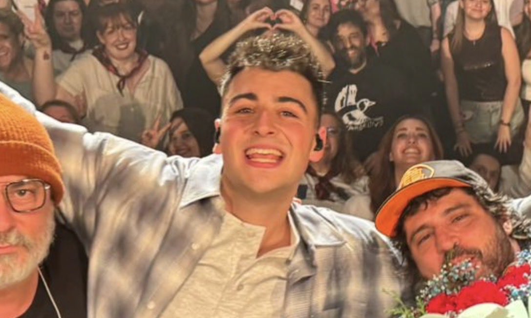 mesabemaal's tweet image. como vas a tener esa cara de ilusión 😭😭