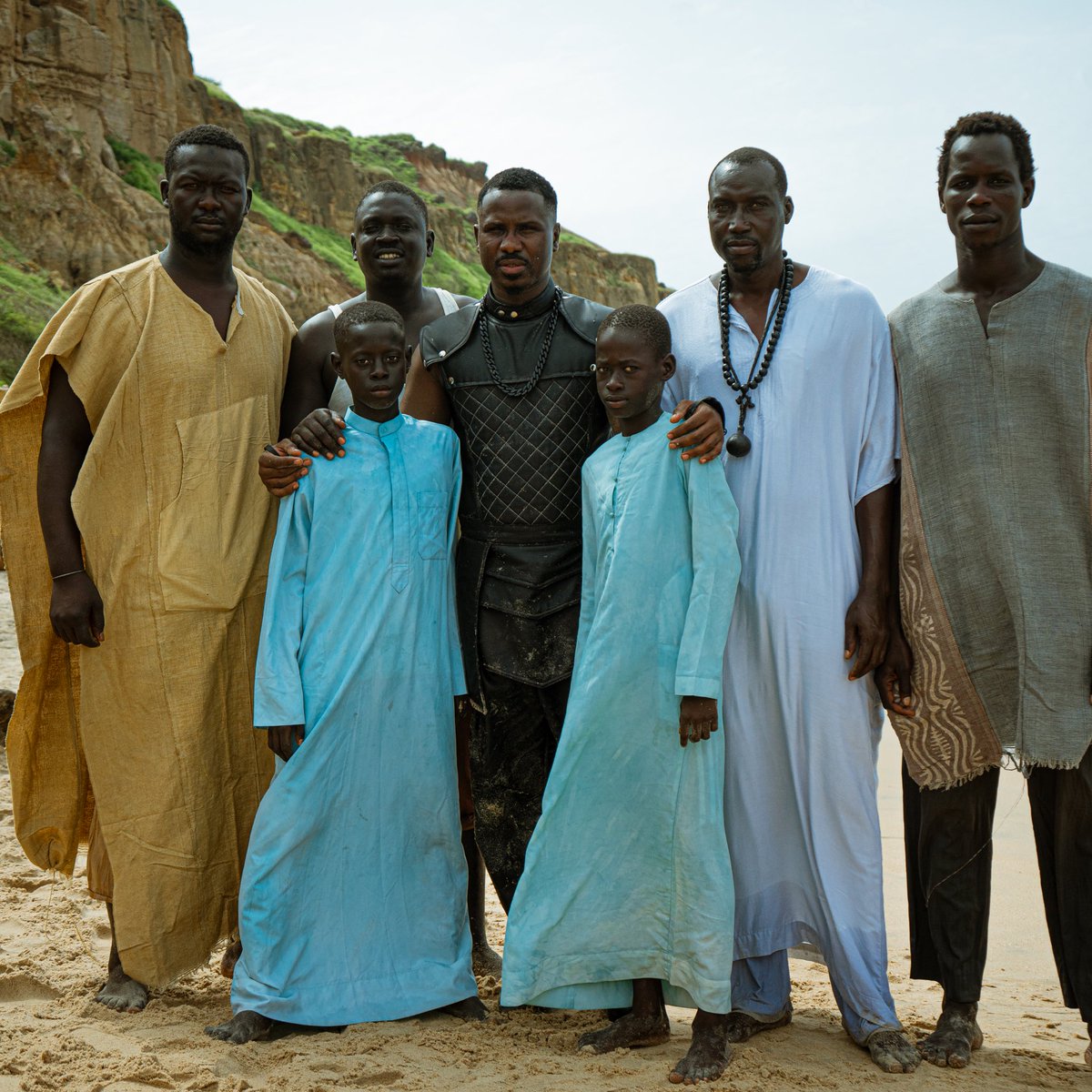 dipdunduguiss's tweet image. Merci à notre Fixeur/Saltigué Thiapathioly Gaye, à toute la population de Popenguine, aux pêcheurs de Ndayane. Un casting 100% local pour une œuvre 100% sénégalaise au cœur de la réserve naturelle de Popenguine. #DND
📸 @biraanpix