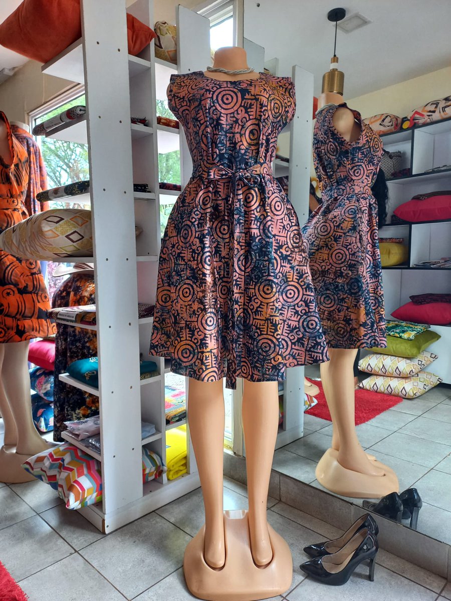 DclothingR's tweet photo. Gorgeous sleeveless outfits 😍 https://t.co/HakB4mTgsC