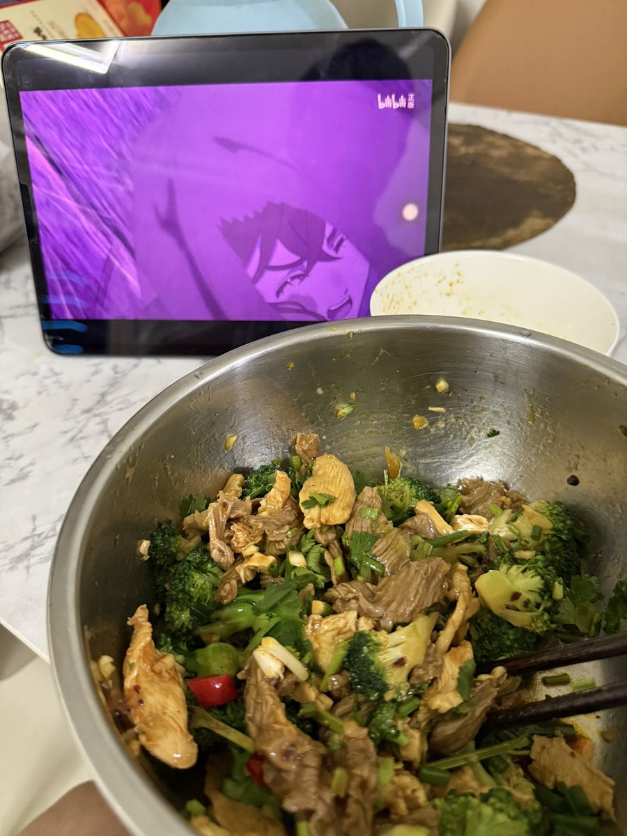 rexiongpll520's tweet photo. 第一次去健身房➕减脂餐 https://t.co/e1i0KPWPfk