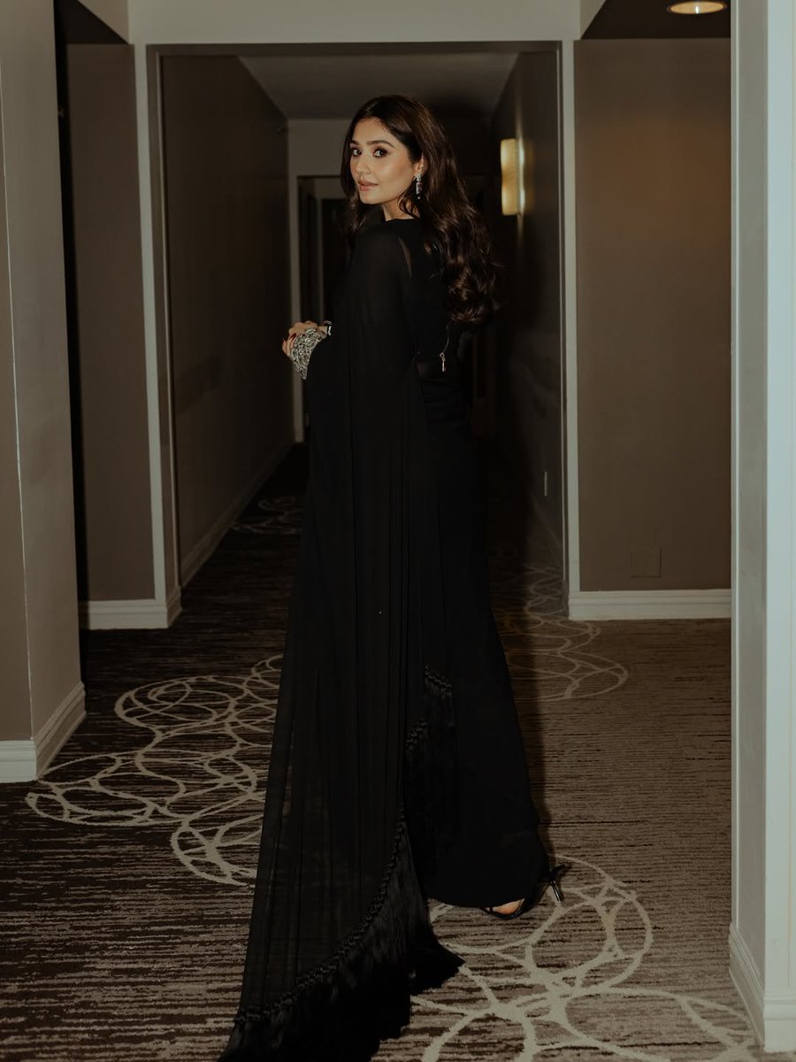 KhyatiS65400655's tweet image. Gorgeous ❤️
#DureFishanSaleem #Durefishan