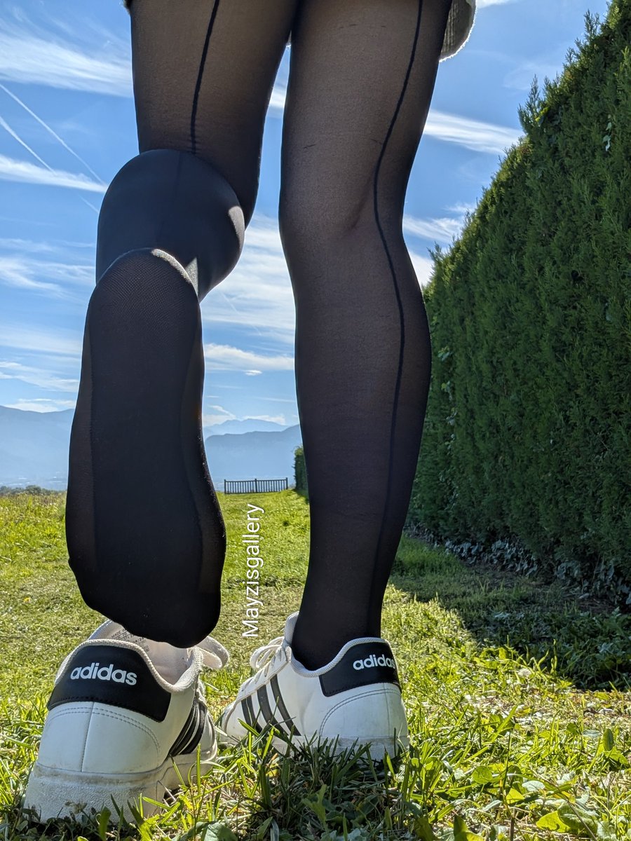 MayzisGallery's tweet photo. Retour du nylon 😍 https://t.co/ohuM2A6Kvz