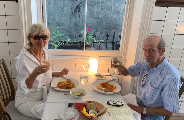 implmaterial's tweet image. 🇵🇱 HRH The Duke of Kent with Barbara Kaczmarowska Hamilton, who organised the Luncheon, at the Daquise. 

“The legendary Daquise has been serving delicious, traditional Polish cuisine for over sixty years. Since 1947 we have welcomed many esteemed guests and played a small part…