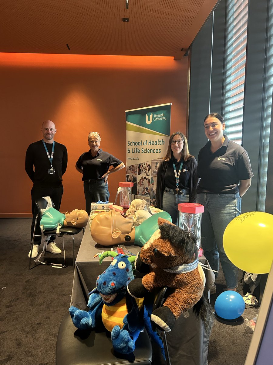 debrapatten's tweet photo. Find out all about how to clean your lovely teeth 🦷🦷🦷! You need them forever so take care of them and find out more about your beautiful smile from the lovely Sarah Clark and her team @TeessideUni @UOSMedicine @UOSHealthandSC @AdamRouilly @RotarySSC https://t.co/8IGPZMElvj