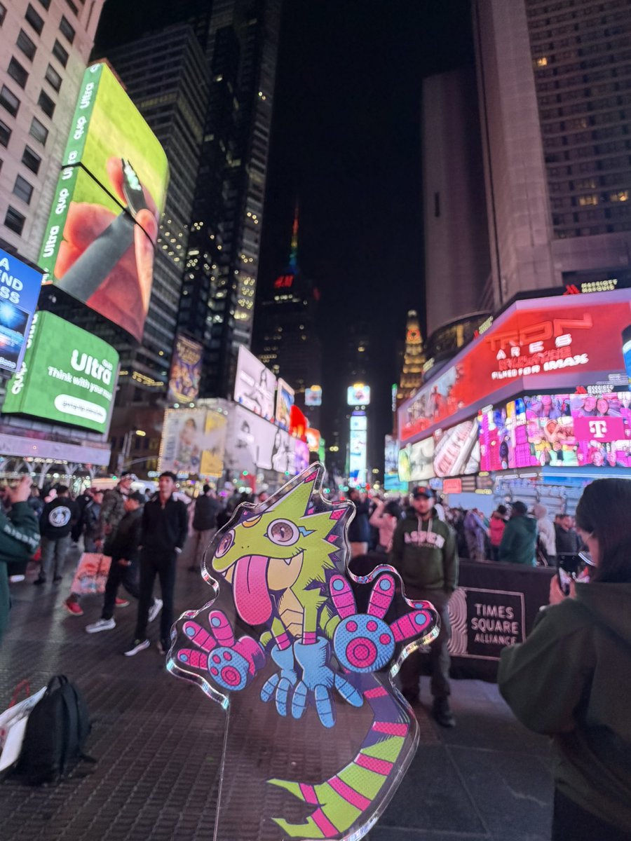 han_meg_han's tweet image. NYってナ！！！！👅🥁⚡️
#NYCC2025
#BEATBREAK