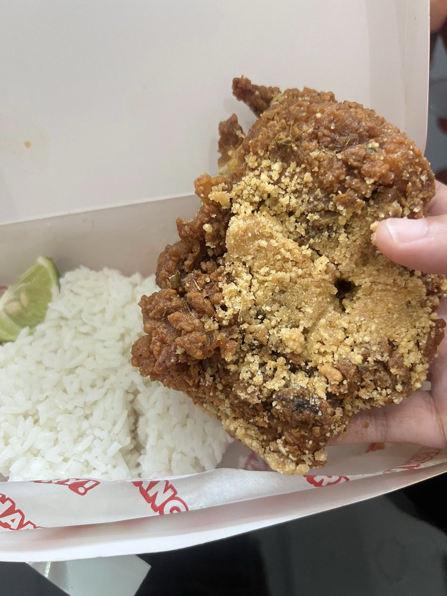 asyabetmud's tweet photo. segurih itu loh Ayam Soto Jeniper..
bumbunya sampe nyatu ke ayamnya🤏🏻

ditambah koya asin gurihnya tuh bikin pengen nambah nasi. aku kira lebay, tapi ini beneran bikin nagih banget 😭🔥 https://t.co/KIIZP1Mtna