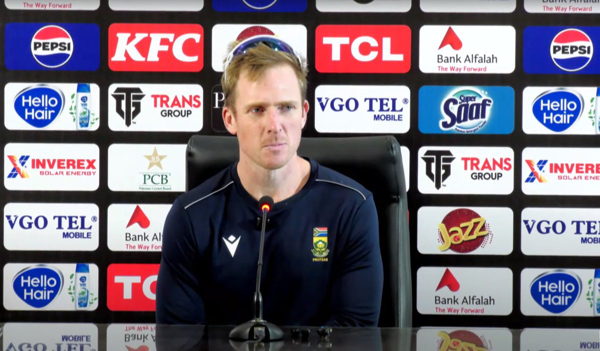 TheRealPCB's tweet image. South Africa spinner Simon Harmer&apos;s press conference following the first day&apos;s play at Gaddafi Stadium.

Watch Live: youtube.com/live/Q2C5qtLQN…

#PAKvSA | #GreenPeYaqeen