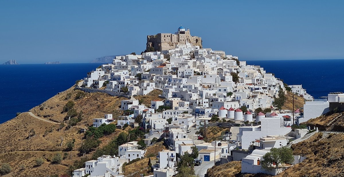 AnemosTours's tweet image. Experience the ultimate romantic getaway! ❤️

🌹 Italy, Greece, the Islands, the Mediterranean - it’s all Greek to me, dahling! 😍

#honeymoon #romance #travel