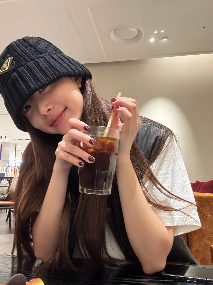 c_s_y_k_g_e_pic's tweet image. Eunchae ♡ - [ hhh.e_c.v instagram ] - (2/3)

#HONGEUNCHAE #홍은채