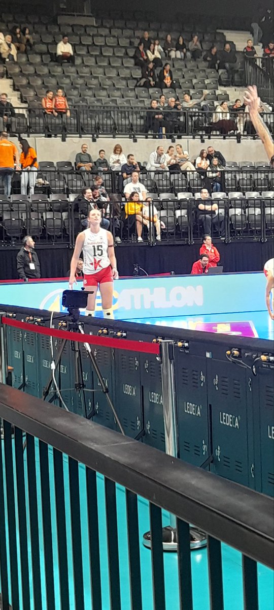 12.10.2025 Pazar @eczacibasisporkulubu <a href="/kuzeyboruspor/">Kuzeyboru Spor Kulübü</a> #voleybol #Tigers bu kızı göndermekle hata ettiniz