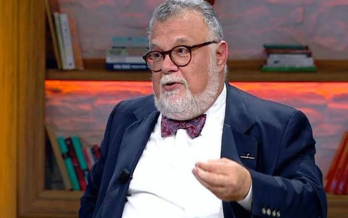 Halk sıtma ile boğuşurken, padişahlar borç para ile cami ve saray yaptırıyordu.Tarih tekerrürden ibarettir.

(Pro.Dr. Celal Şengör)