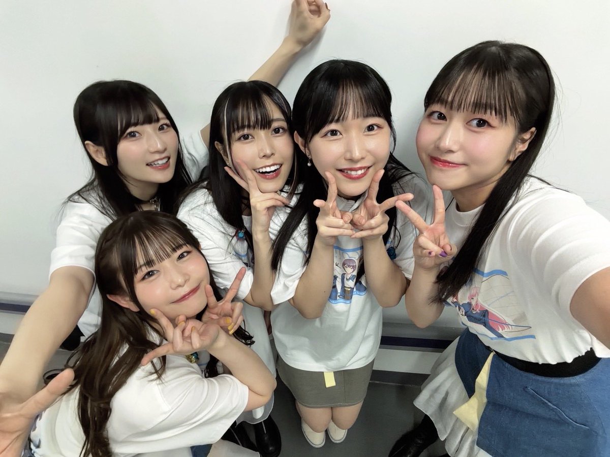 aoki__hina's tweet image. MyGO!!!!!×Ave Mujica 合同ライブ
「わかれ道の、その先へ」上海追加公演

360°のセンターステージの景色、凄かったー！！
上海の皆さんのMyGO!!!!!への熱い想い、
しっかり届きました👊❤️‍🔥

会場・ライブビューイングへのご来場、
ありがとうございました🐈🎸
#バンドリ #MyGO