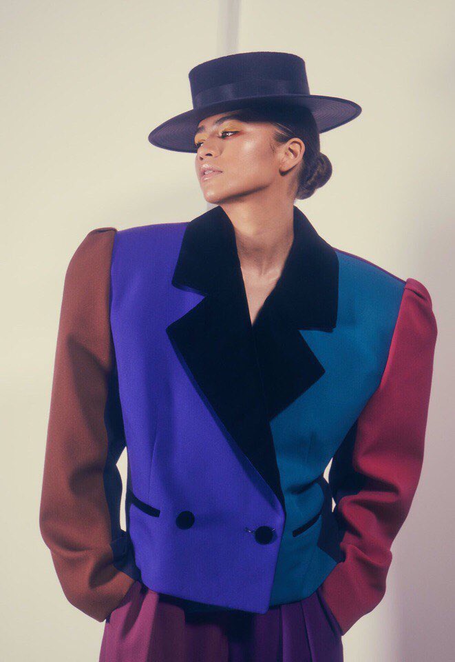 ced_jayy's tweet image. Zendaya in Marc Jacobs