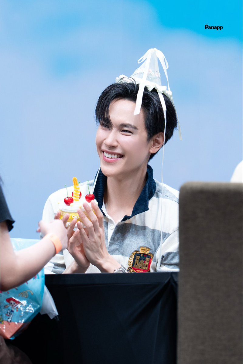 ppanapap's tweet image. เอ็นดูพี่จูเท่าโลกเลยยย

꒰ JUNIORMARK FNV FANSIGN ꒱ 

#GMMTVFANIVALxJuniorMark ꔛ
˚｡☾ #junniorrs ❂ ｡✧˚⋆