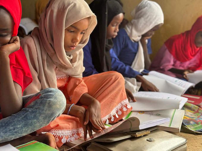 EduCannotWait's tweet image. 📣Invest in Girls’ Education: Invest in Our Future!

To achieve the #SDGs, we must accelerate and sustain financing for #GirlsEducation – it&apos;s the single best investment we can make in building a better world.

Learn more👉educationcannotwait.org/news-stories/f… #DayOfTheGirl #KeepHopeAlive…